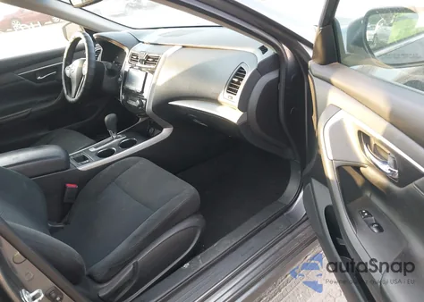 2015 Nissan Altima 2.5 Sv из США, поврежденный, VIN 1N4AL3AP3FC255831